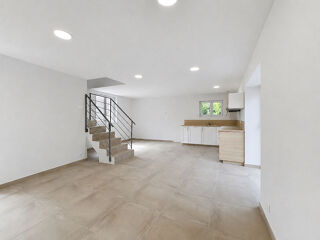  Maison à louer 4 pièces 94 m²