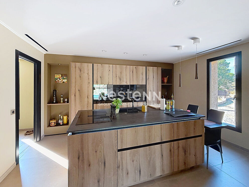 A VENDRE Maison La Garde Freinet 5 pièces 200 m2- terrain 24956m2- Calme- Prestige