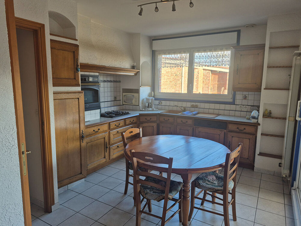 Maison familiale de caractère 4 pièce(s) 152 m2
