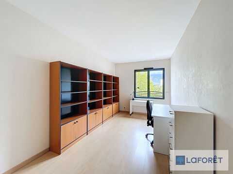  Appartement � louer 4 pi�ces 133 m�