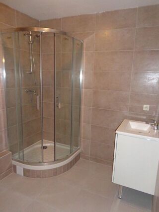  Appartement à louer 1 pièce 33 m²