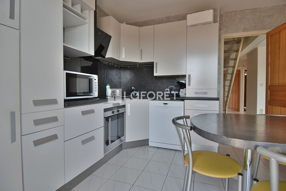 BRIVE-LA-GAILLARDE - DUPLEX AVEC TERRASSE, ASCENSEUR, GARAGE ET CAVE