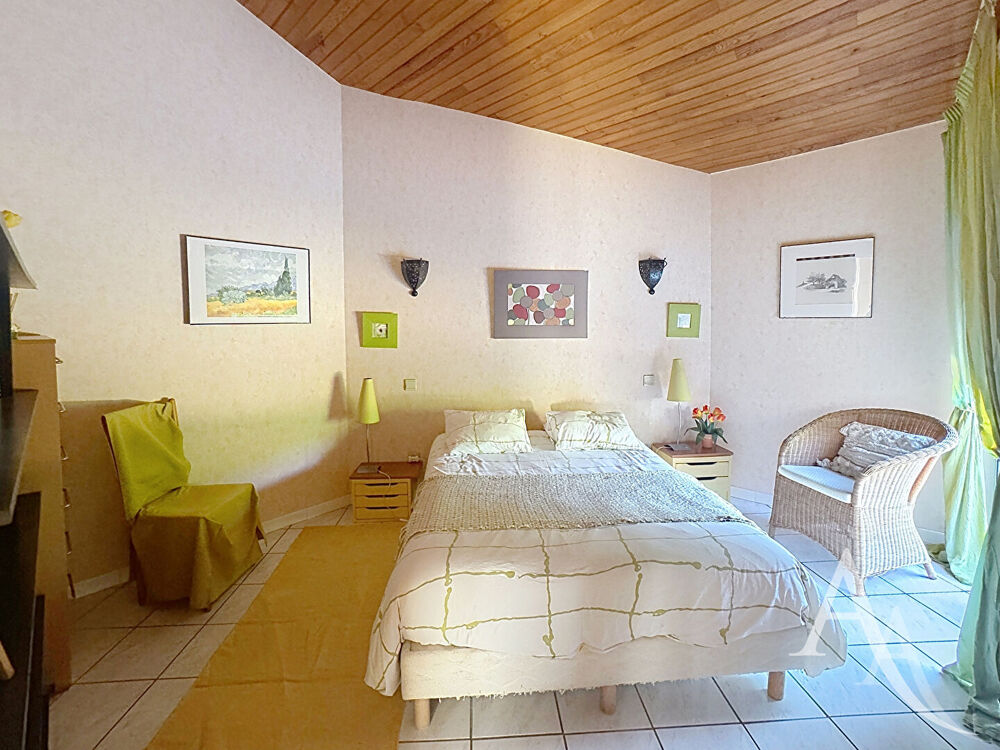 Vente Maison Maison d'architecte Saint Hilaire 5 pièce(s) 170 m2 avec garage et piscine Saint hilaire