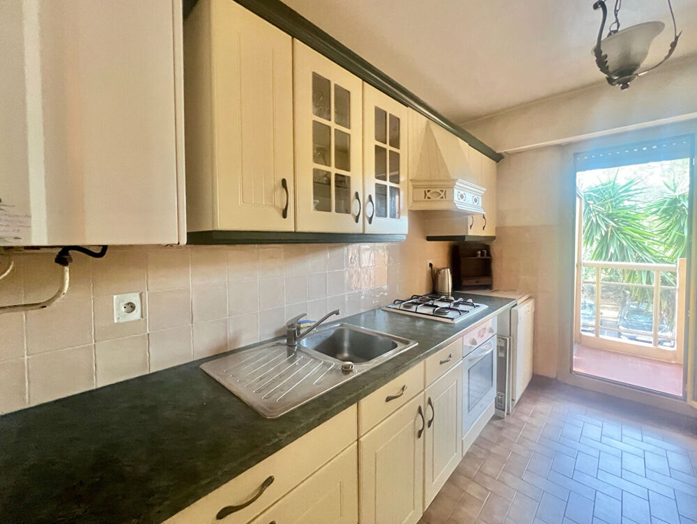 Vente Appartement Appartement 3 pièces à vendre à Saint-Raphaël, proche mer et commerces Saint raphael