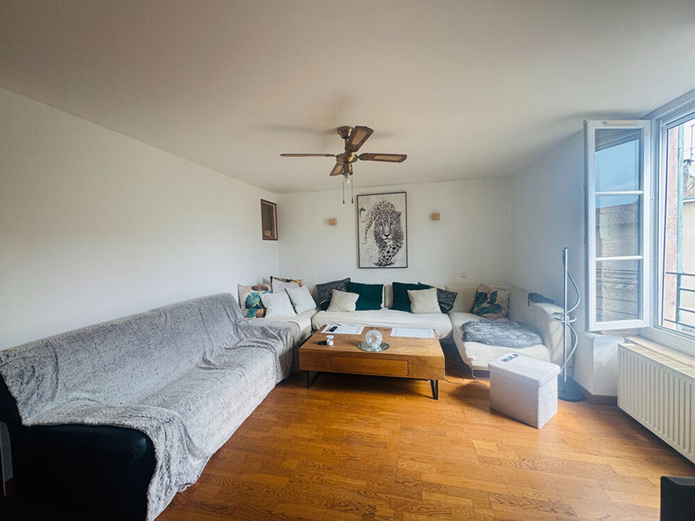 Vente Appartement Appartement  triplex 5 pièce(s) Thoissey