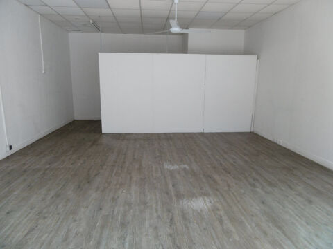   A LOUER PONTIVY BRETAGNE MORBIHAN LOCAL COMMERCIAL OU PROFESSIONNEL 