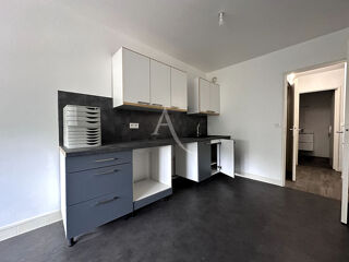  Appartement à louer 3 pièces 74 m²