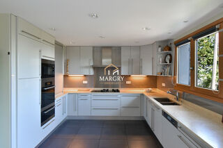  Maison � vendre 8 pi�ces 230 m�