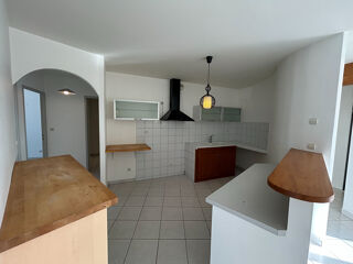  Appartement à louer 4 pièces 92 m²