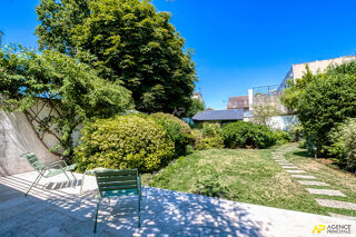 Maison à louer 7 pièces 182 m²