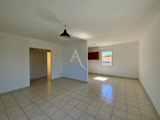  Appartement à louer 3 pièces 64 m²