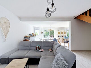  Maison à louer 5 pièces 90 m²