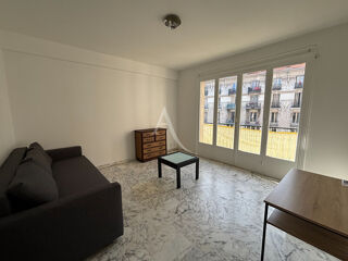  Appartement à louer 1 pièce 30 m²