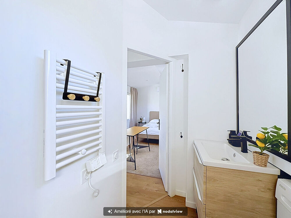 Vente Appartement AVIGNON INTRA-MUROS ? SECTEUR JOSEPH VERNET ? STUDIO RÉNOVÉ AVEC AMÉNAGEMENT SUR MESURE Avignon