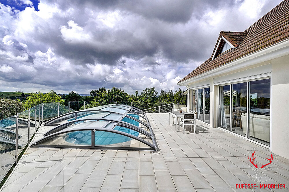 Maison à vendre à Saint Savin - 5 pièces, piscine, grand terrain