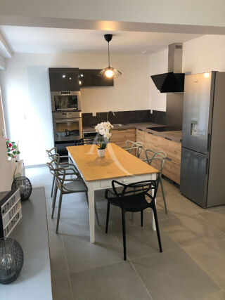  Appartement  louer 7 pices 10 m Brest