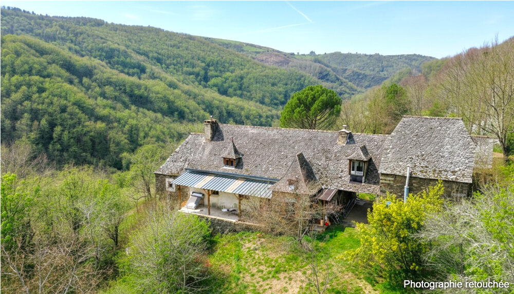 Vente Maison MAISON de caractère T5 + Dépendances + 5.3 ha Conques