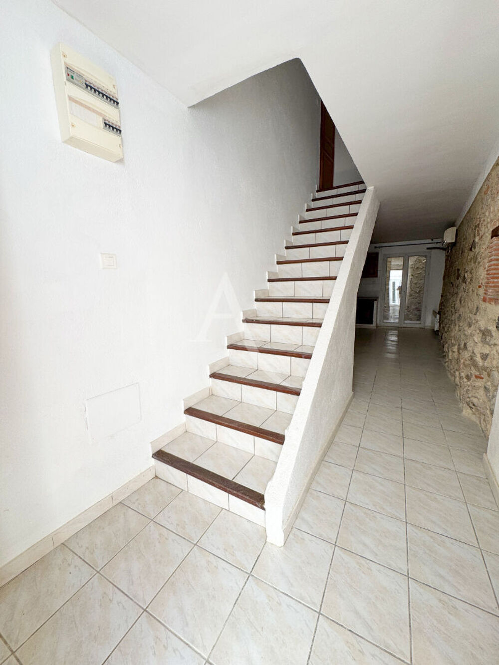 TERRATS : Charmante maison de village 4 pièces - 70 m² rénovée .