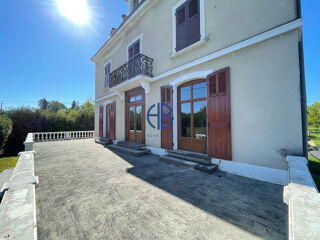  Villa à vendre 8 pièces 194 m²