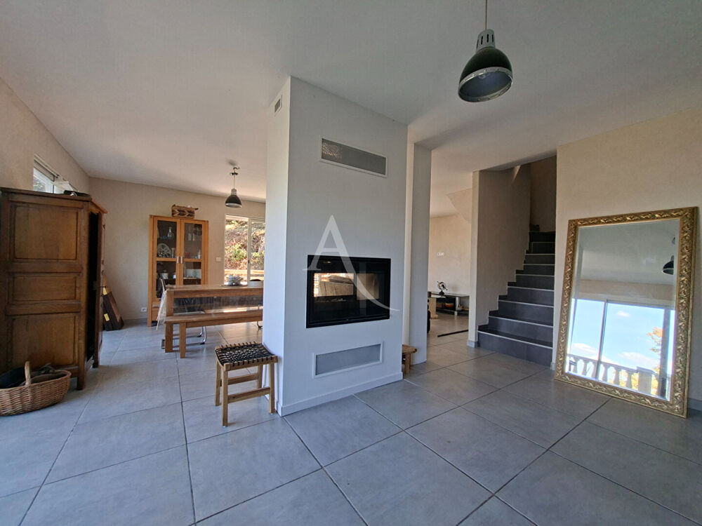 A VENDRE - Maison 6 pièce(s) 168m2 située à Alès