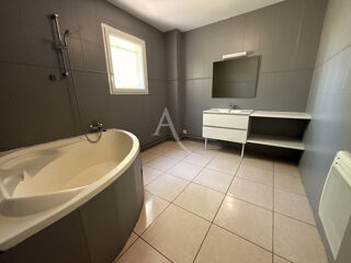  Maison à louer 4 pièces 105 m²