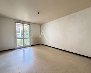  Appartement à louer 3 pièces 56 m²