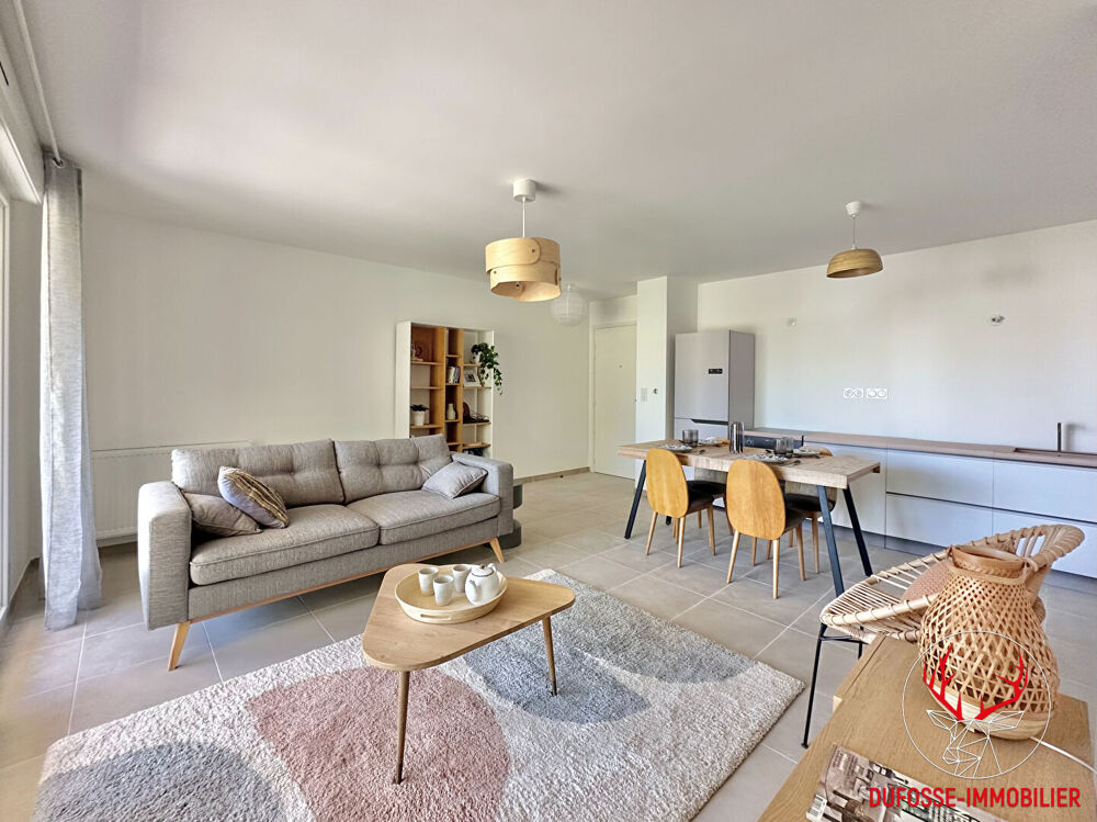Vente Appartement Appartement Six Fours Les Plages 3 pièce(s) 62.2 m2 + Terrasse et parking Six fours les plages