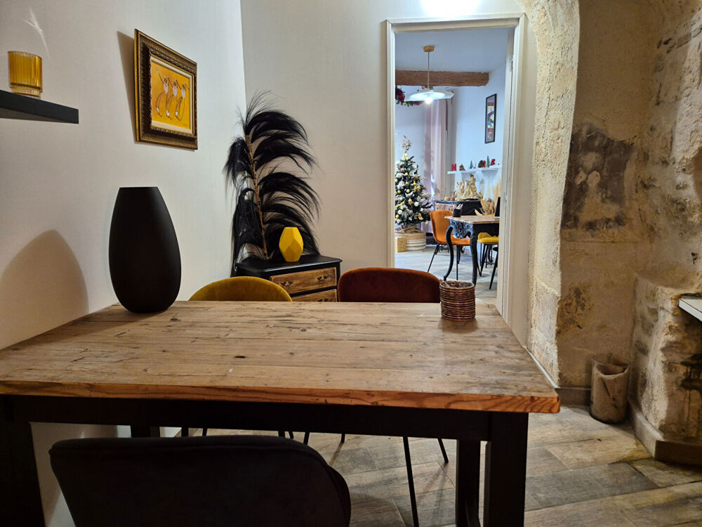   Local commercial hyper centre  37  M² Arles