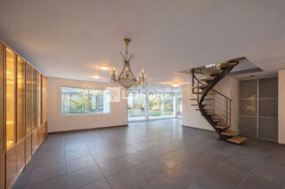  Maison � vendre 5 pi�ces 242 m�