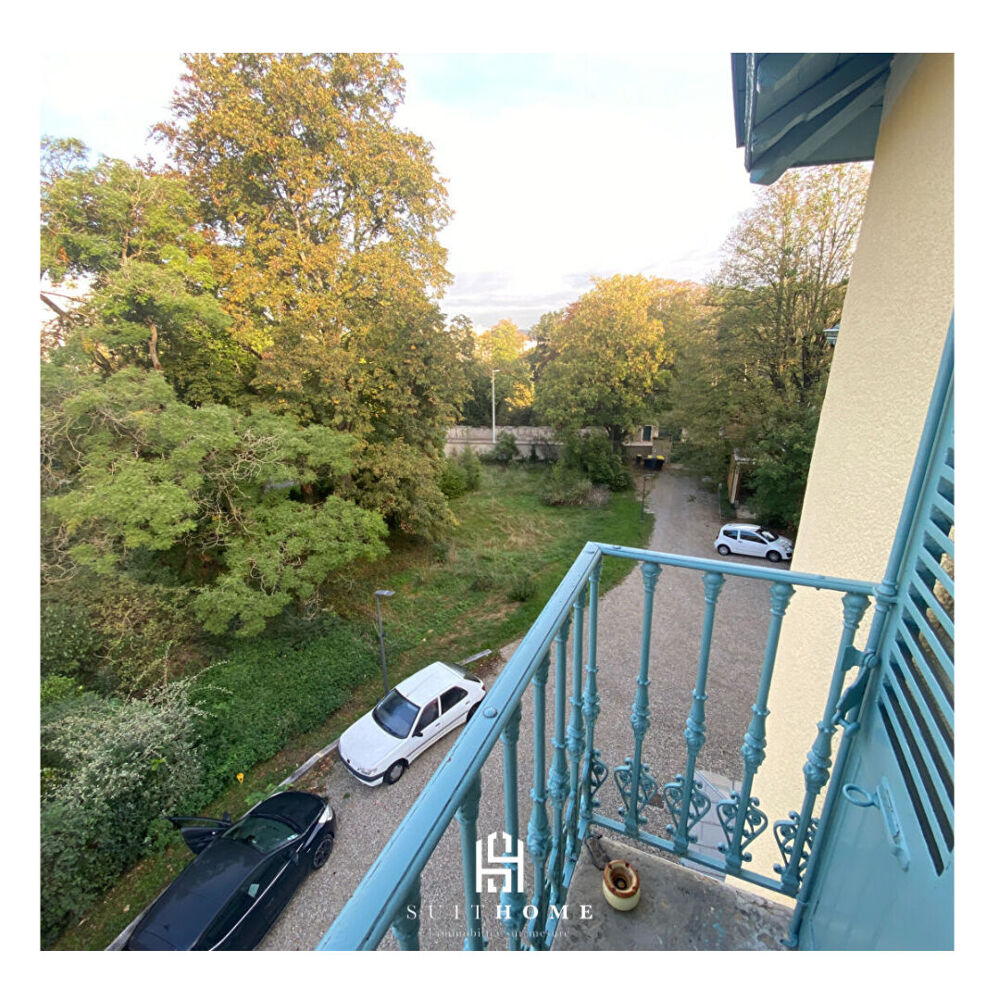 Location Appartement À louer : Studio meublé rénové à Champvert, Lyon 5 Lyon 5