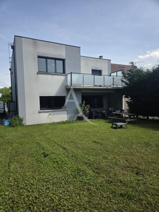  Maison  vendre 7 pices 169 m
