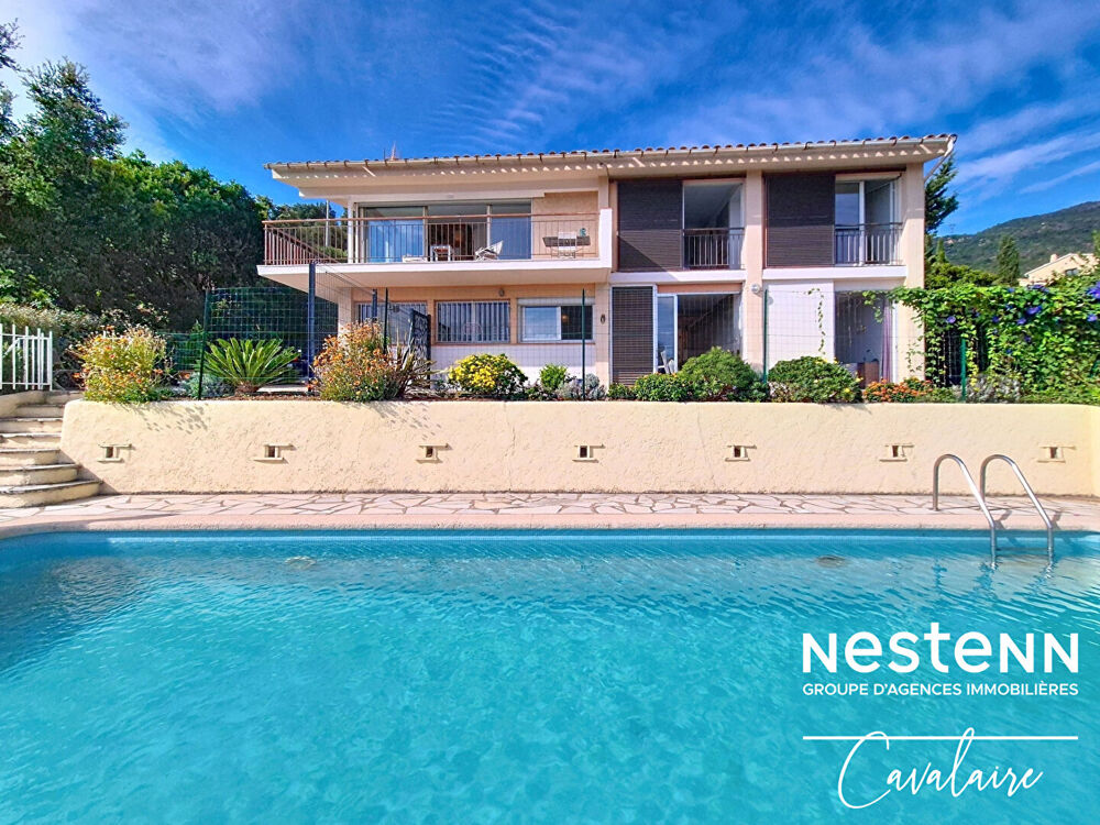 Vente Maison Villa 140 m² vue mer et piscine à 20 minutes à pied des plages de Cavalaire Cavalaire sur mer
