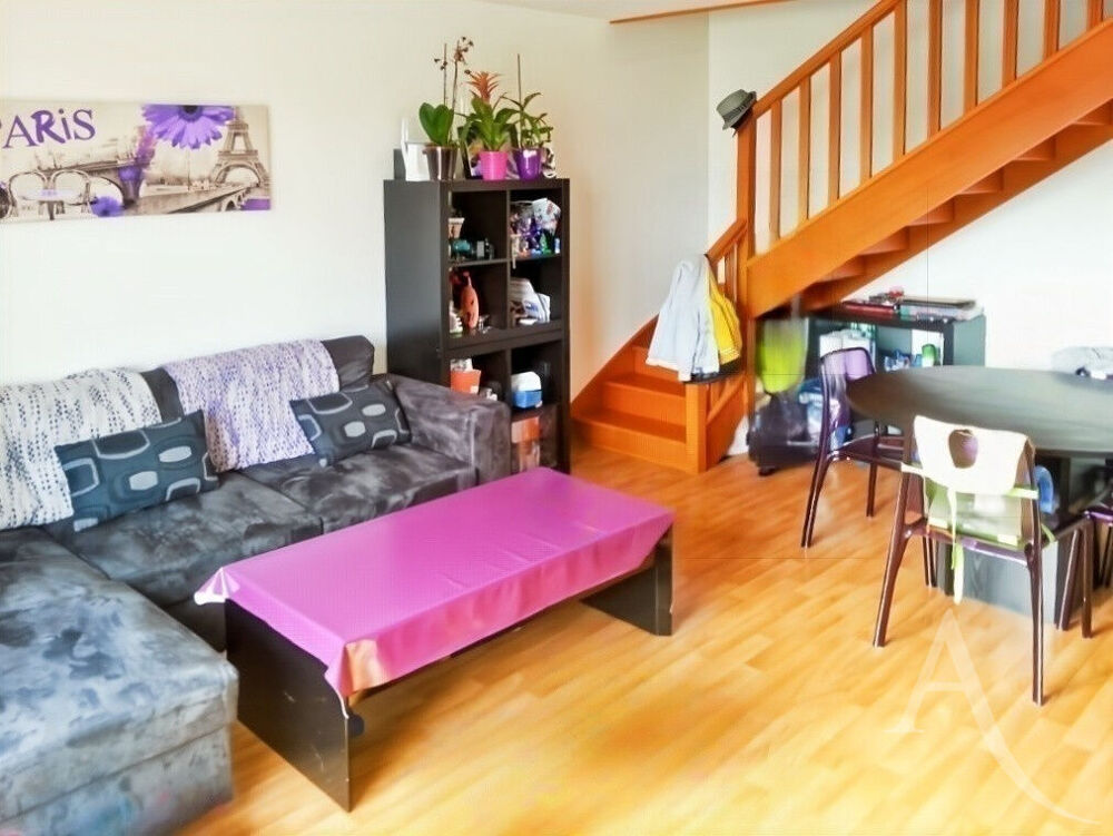 Location Appartement F3 en duplex avec box et parking dans résidence calme et sécurisée Ballainvilliers