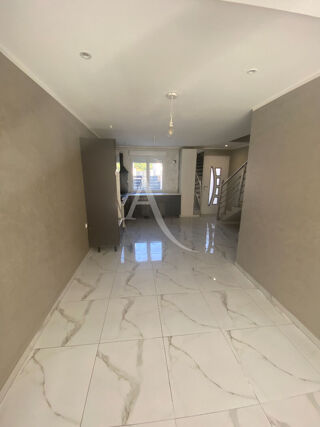  Maison à louer 5 pièces 112 m²