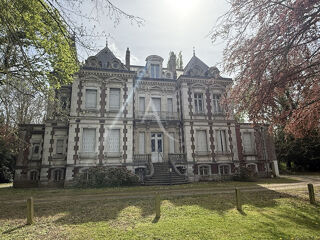  Villa � vendre 15 + pi�ces 550 m�