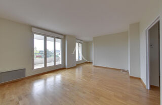  Appartement à louer 5 pièces 103 m²