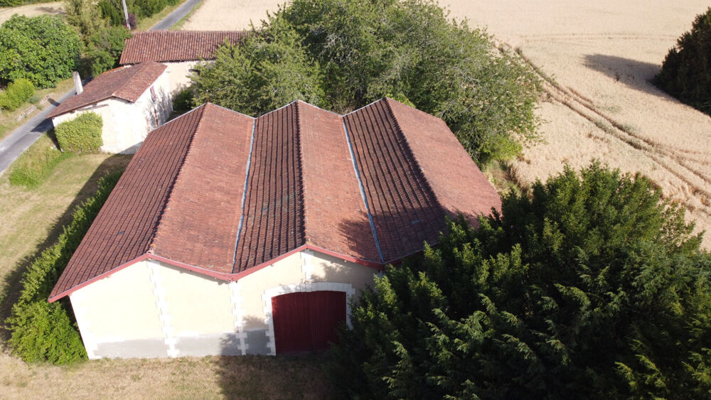 Vente Maison Magnifique maison de maître à rafraîchir avec granges et maisonnette à rénover Montmoreau
