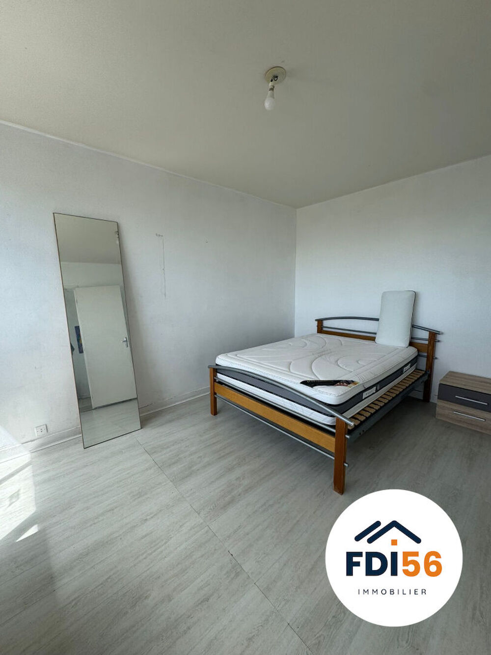 Vente Appartement A VENDRE LORIENT - APPARTEMENT 2 PIECES 51 m2 - ASCENSEUR - STATIONNEMENT Lorient