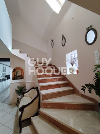  Maison � vendre 7 pi�ces 221 m�
