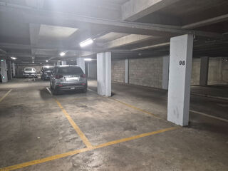 Vente Parking/Garage Place de parking - Idéale pour INVESTISSEMENT LOCATIF - 2 min du métro Colonel Fabien Paris 10