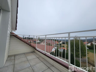  Appartement à louer 3 pièces 82 m²