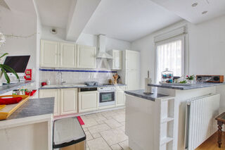  Appartement à louer 5 pièces 99 m²