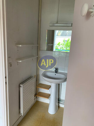  Appartement à louer 1 pièce 28 m²