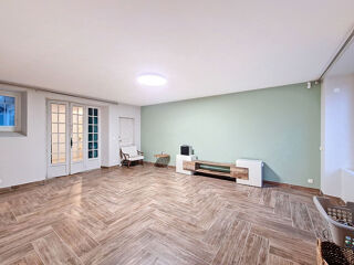  Maison à vendre 14 pièces 271 m²