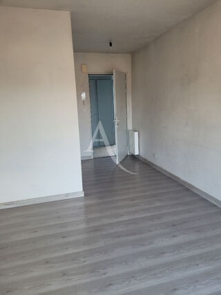  Appartement à louer 2 pièces 39 m²