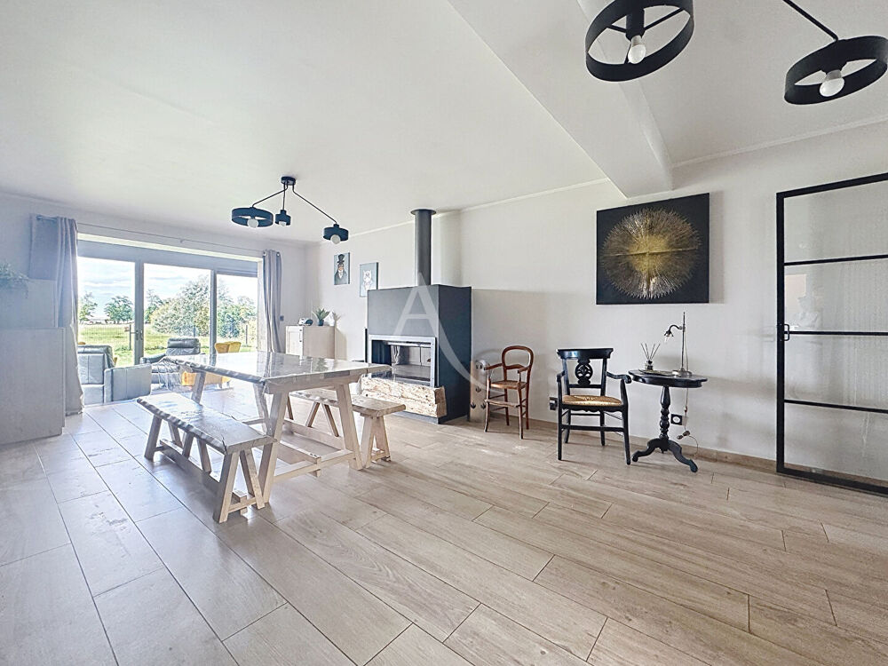 Pavillon récent de plain-pied à Aubers de 123m²