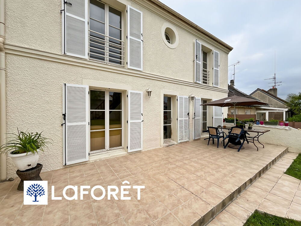 Maison spacieuse de 128m² 4 chambres secteur LAC - Réf. 16411