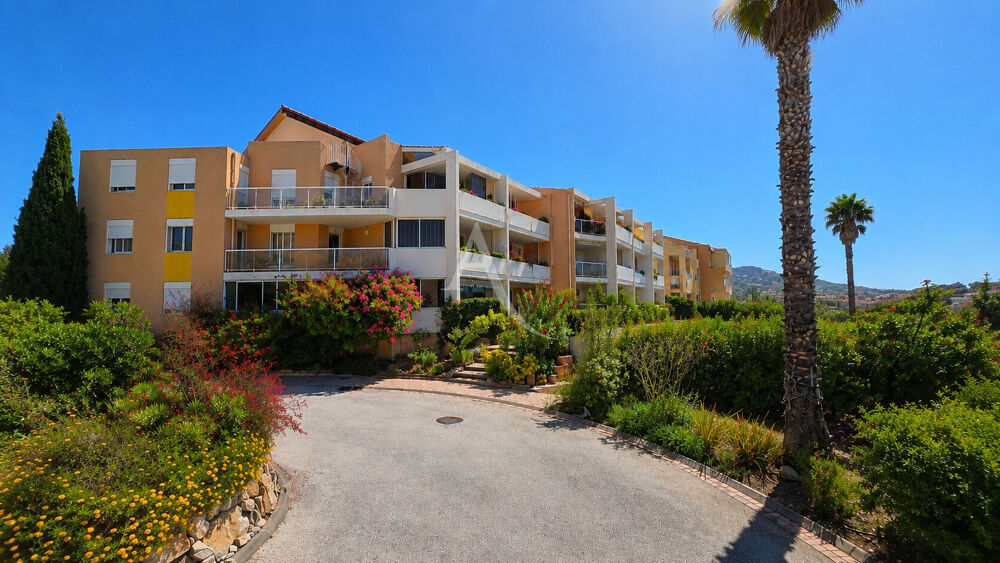 T4 Carqueiranne magnifique vue mer résidence sécurisée avec piscine
