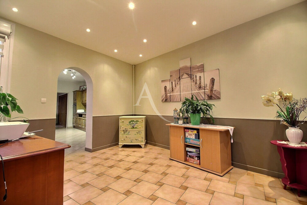 Vente Maison Maison Charleval 8 pièce(s) 191 m2 Charleval
