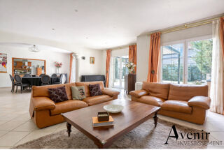  Maison � vendre 5 pi�ces 255 m�